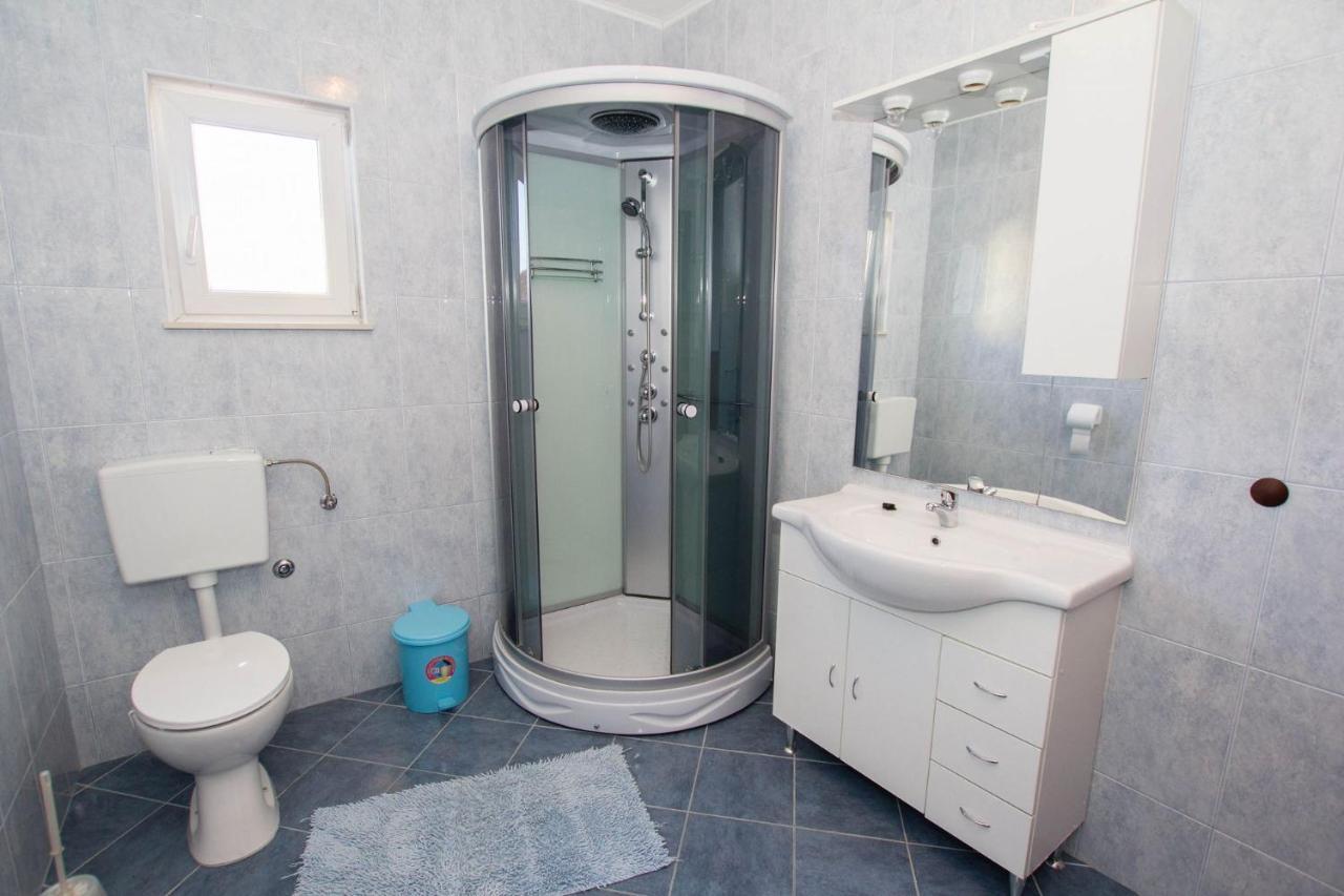 Apartments David - 20M From The Beach With Parking Trogir Extérieur photo
