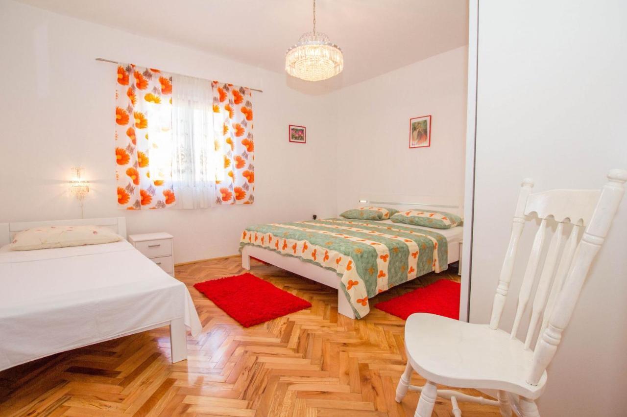Apartments David - 20M From The Beach With Parking Trogir Extérieur photo
