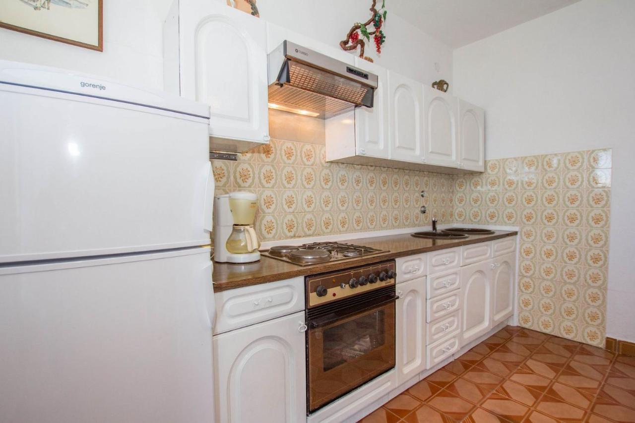 Apartments David - 20M From The Beach With Parking Trogir Extérieur photo