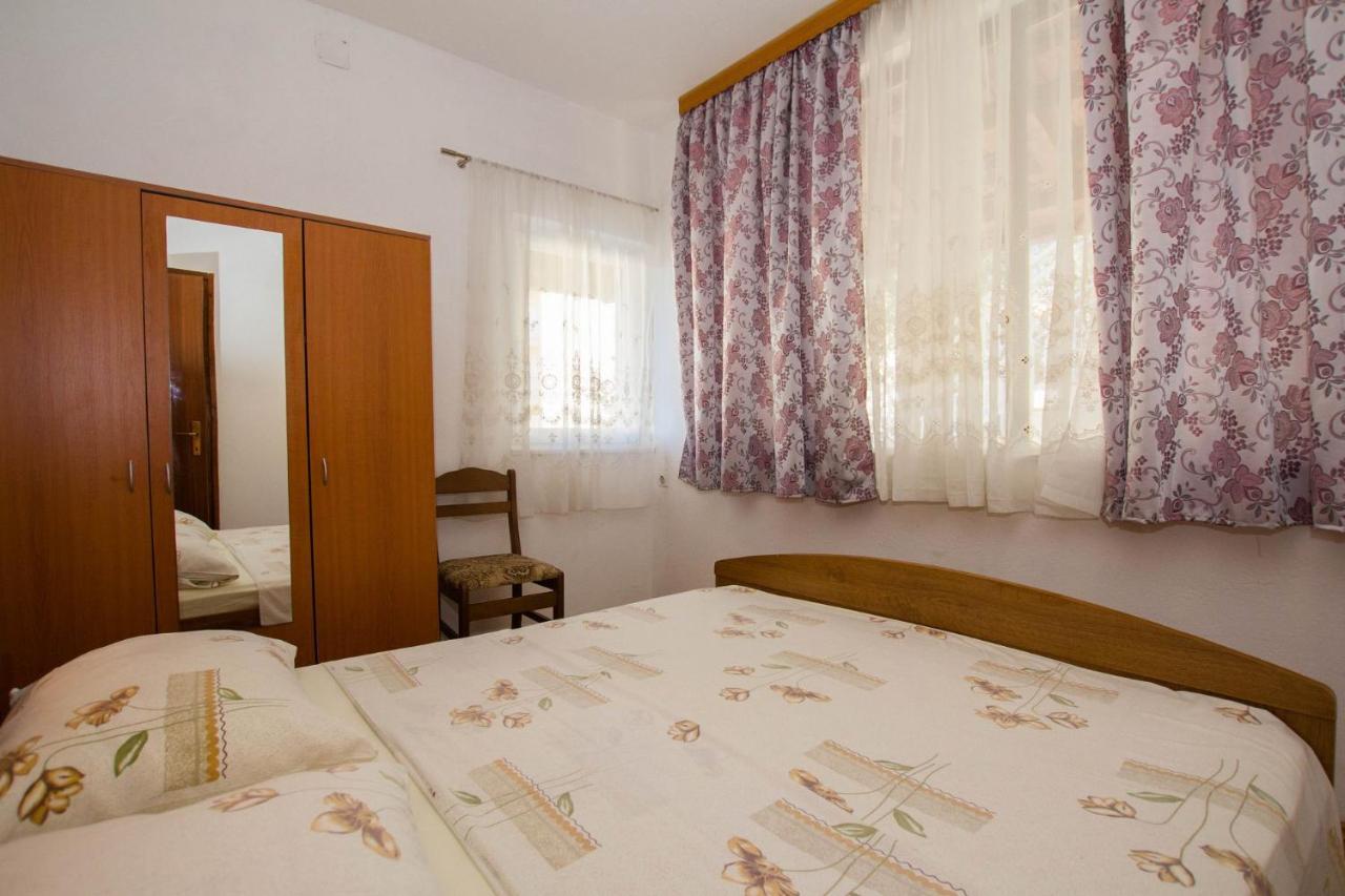 Apartments David - 20M From The Beach With Parking Trogir Extérieur photo