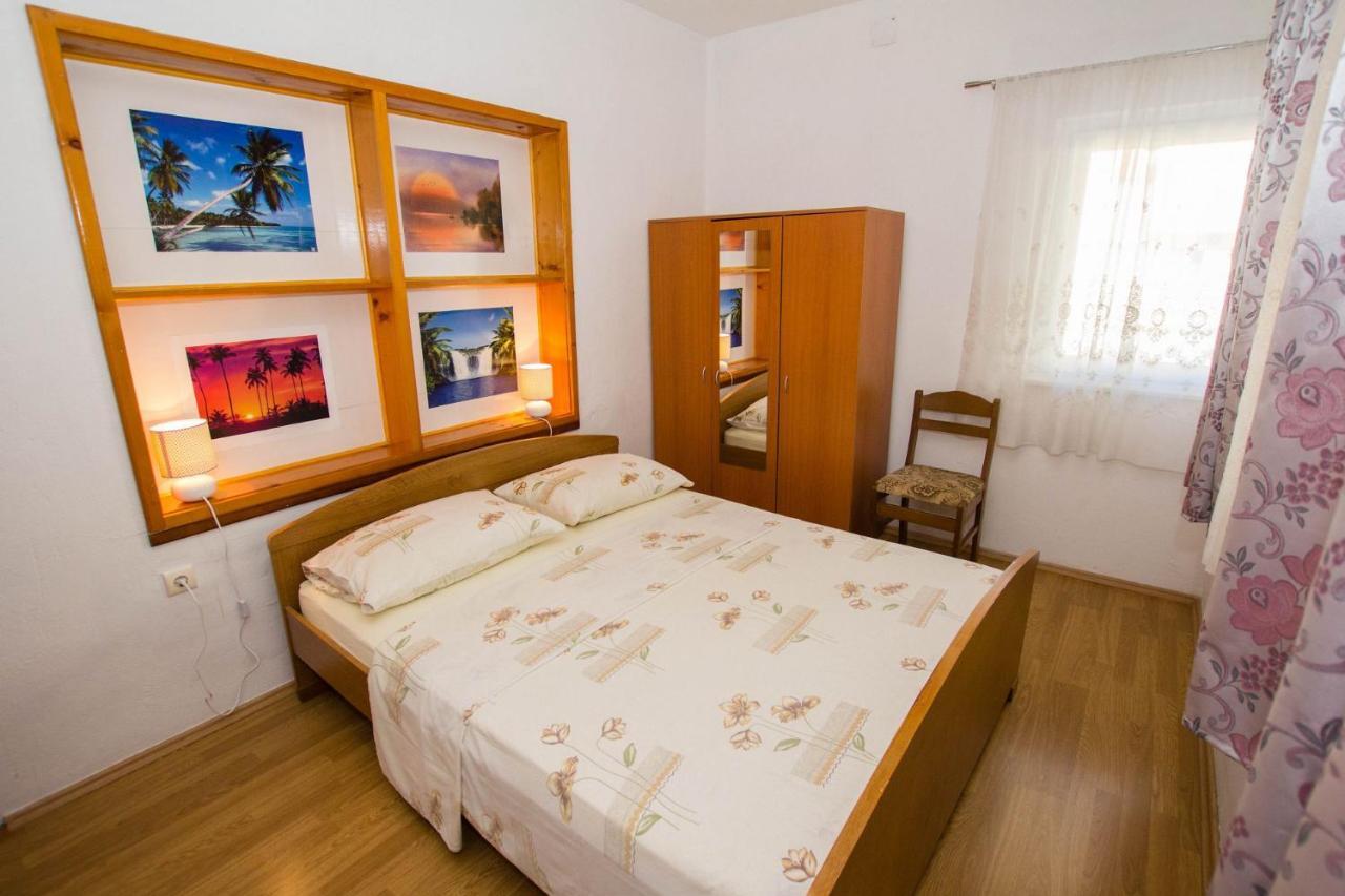 Apartments David - 20M From The Beach With Parking Trogir Extérieur photo