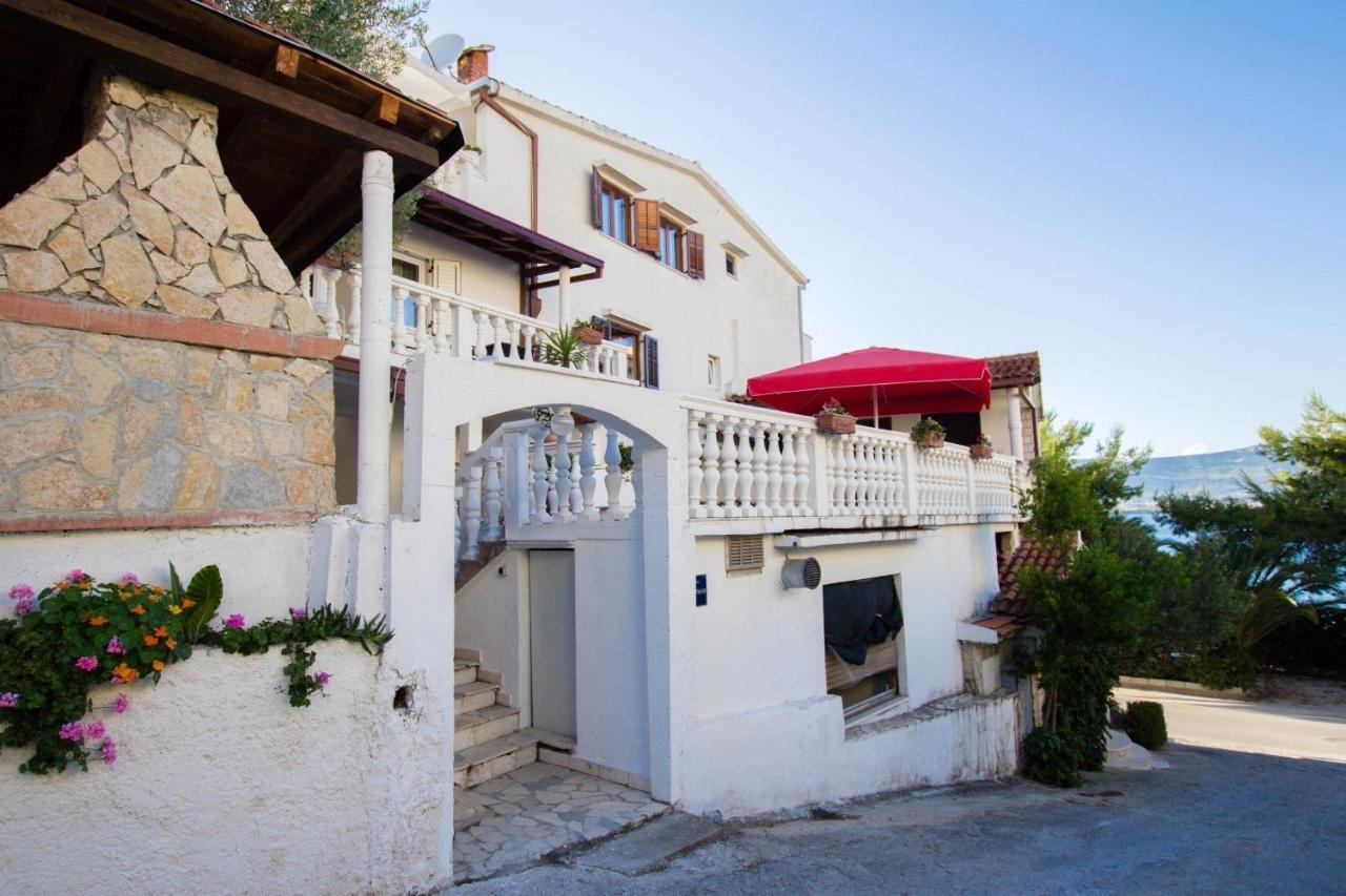 Apartments David - 20M From The Beach With Parking Trogir Extérieur photo