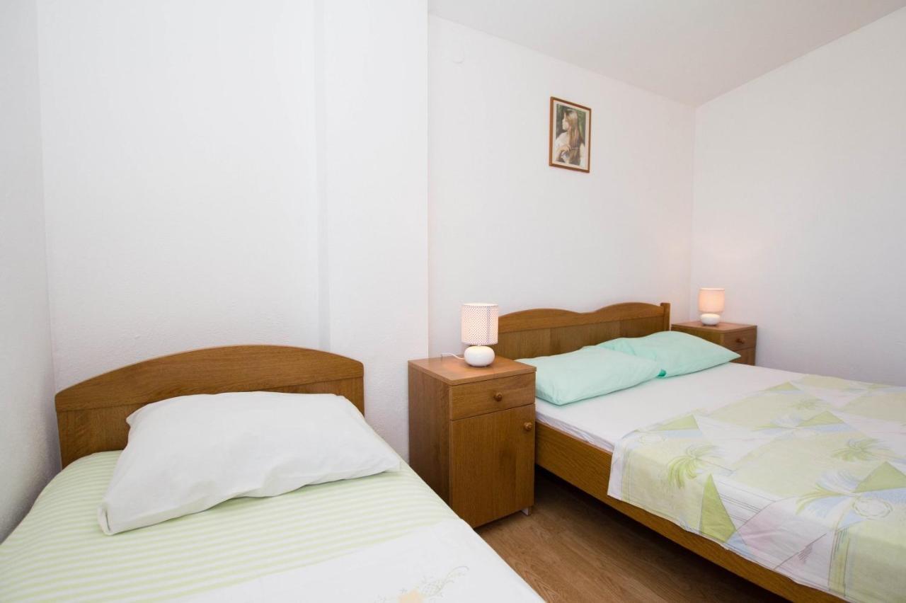 Apartments David - 20M From The Beach With Parking Trogir Extérieur photo