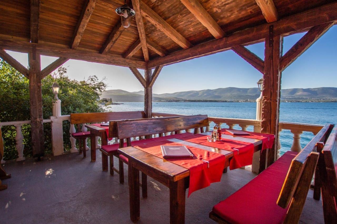 Apartments David - 20M From The Beach With Parking Trogir Extérieur photo