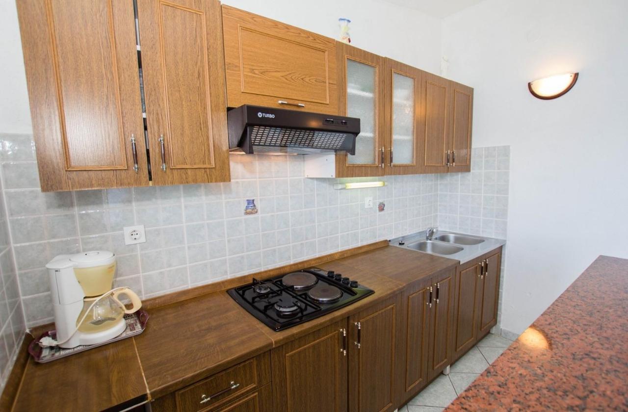 Apartments David - 20M From The Beach With Parking Trogir Extérieur photo