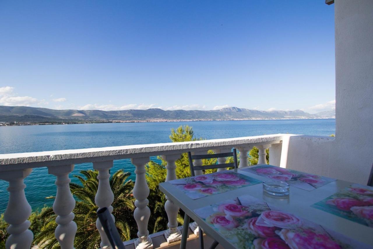Apartments David - 20M From The Beach With Parking Trogir Extérieur photo
