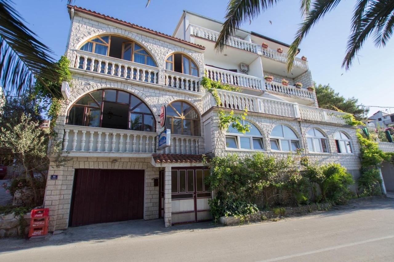 Apartments David - 20M From The Beach With Parking Trogir Extérieur photo