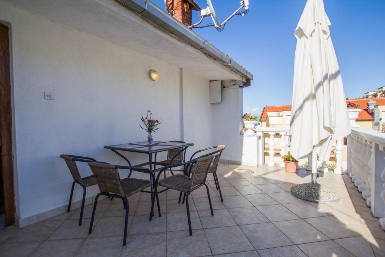 Apartments David - 20M From The Beach With Parking Trogir Extérieur photo