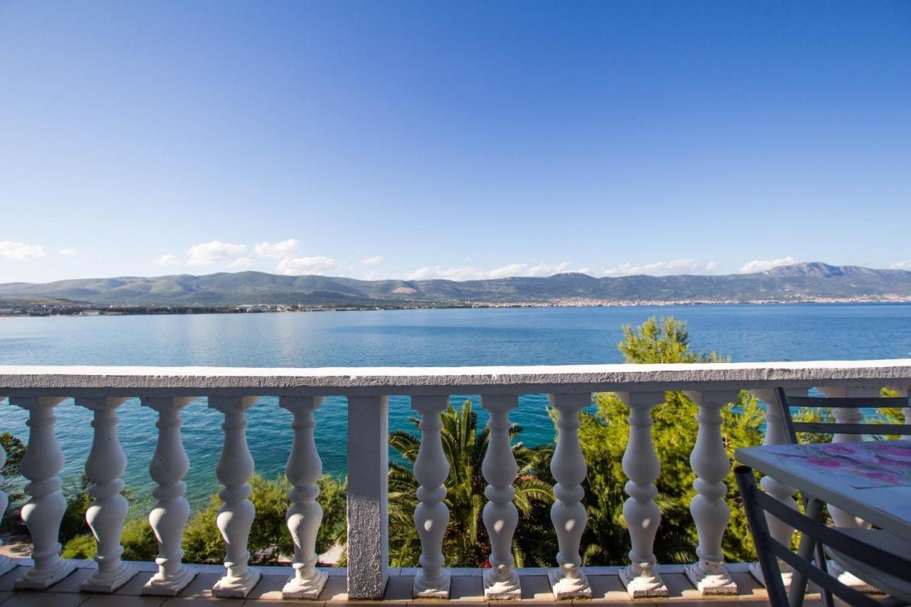 Apartments David - 20M From The Beach With Parking Trogir Extérieur photo