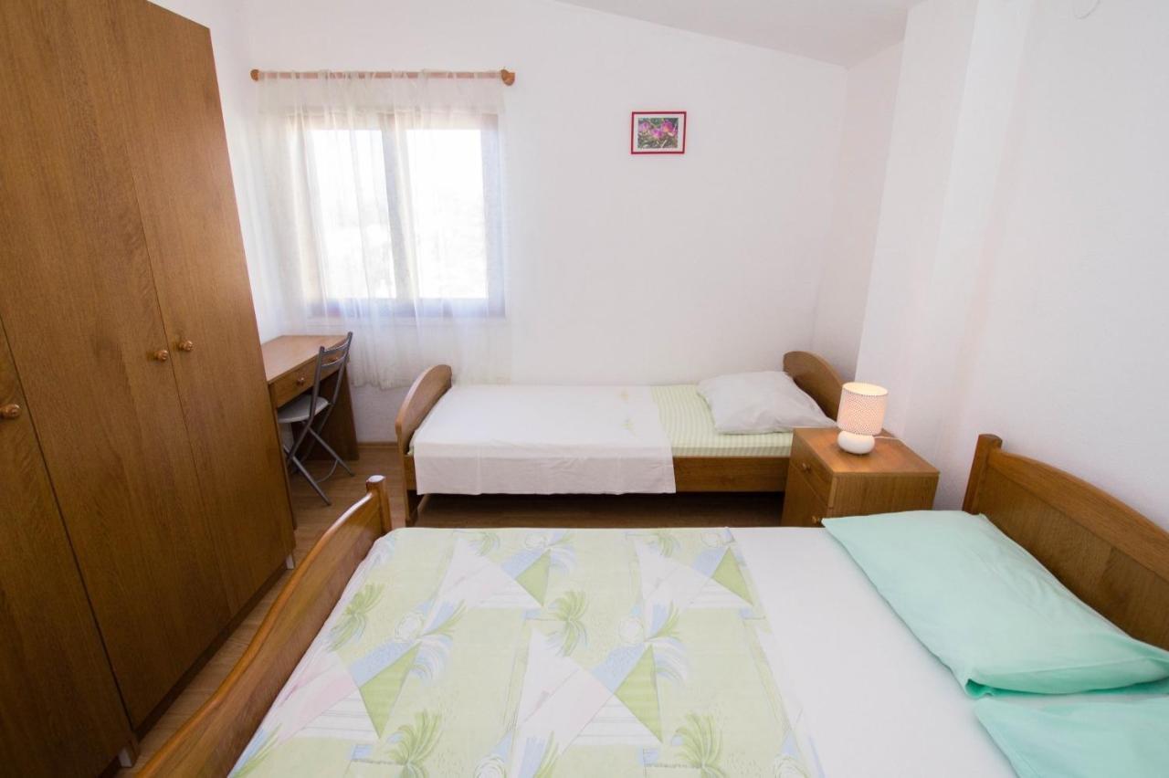 Apartments David - 20M From The Beach With Parking Trogir Extérieur photo